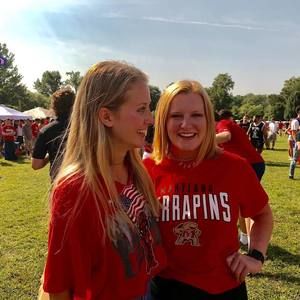 Meet your Posher, Brenna